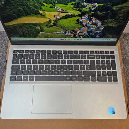Dell Inspiron 15 3530 Silver | i7-1355U | 16GB | 256GB | Refurbished