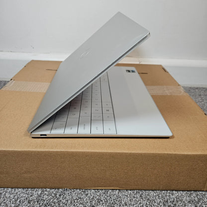 Dell XPS 13 Plus 9320 White | 4K Touch | i7-1360P | 16GB | 512GB | Refurbished